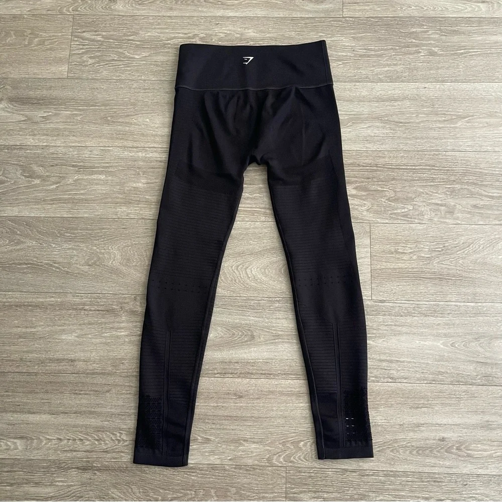 Gymshark black energy seamless leggings - large - Picture 3 of 8